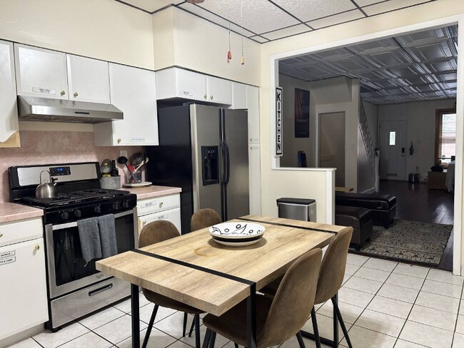 Foto del edificio - 2426 S 19th St