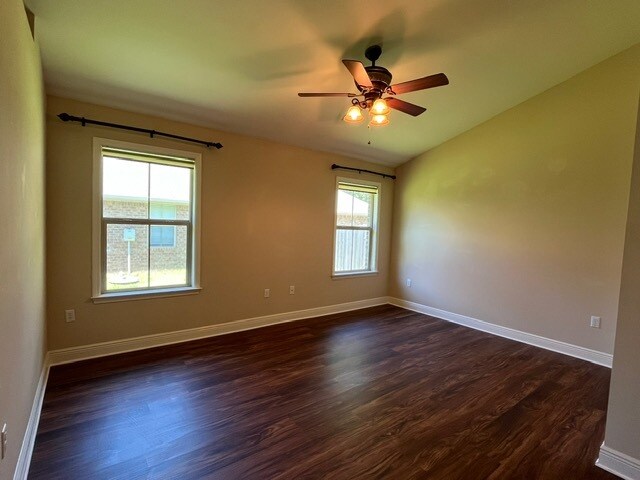Foto del edificio - 9573 Chariot Ave