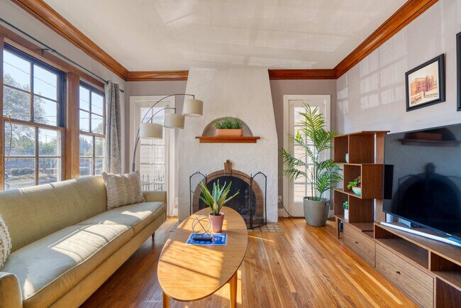 Foto del edificio - 3565 NE Broadway