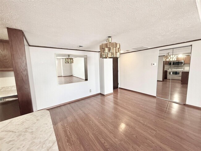 Foto del edificio - 2016 Main St