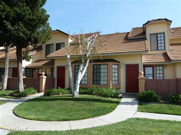 Primary Photo - 763 W Stetson Ave