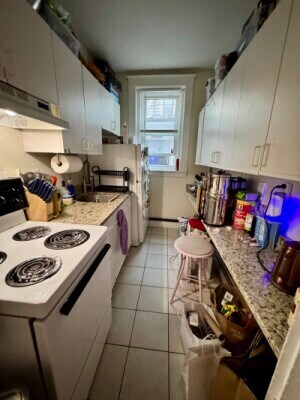 Foto del edificio - 212 Winthrop Rd