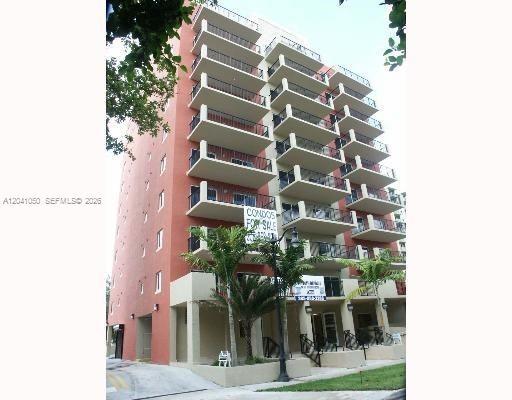Building Photo - 3410 Coral Way