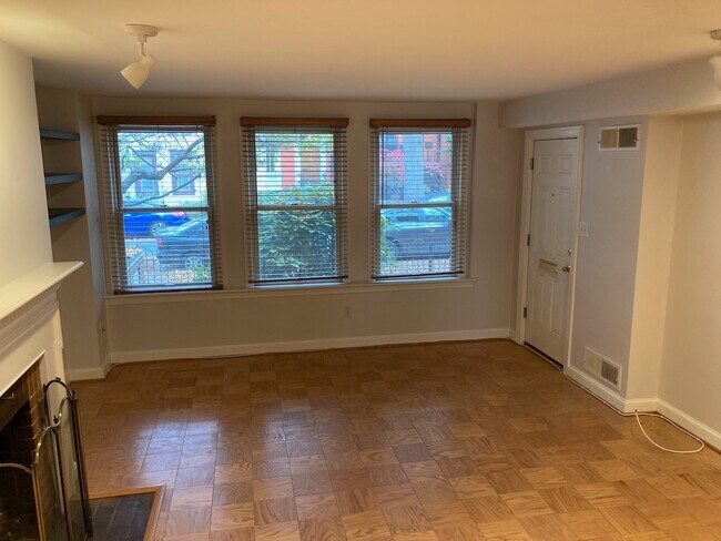 Foto del edificio - 815 E St SE