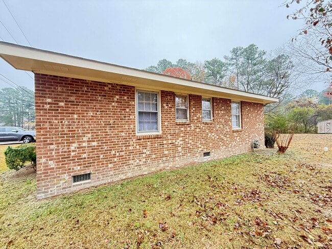 Foto del edificio - 1131 Compass Creek Dr