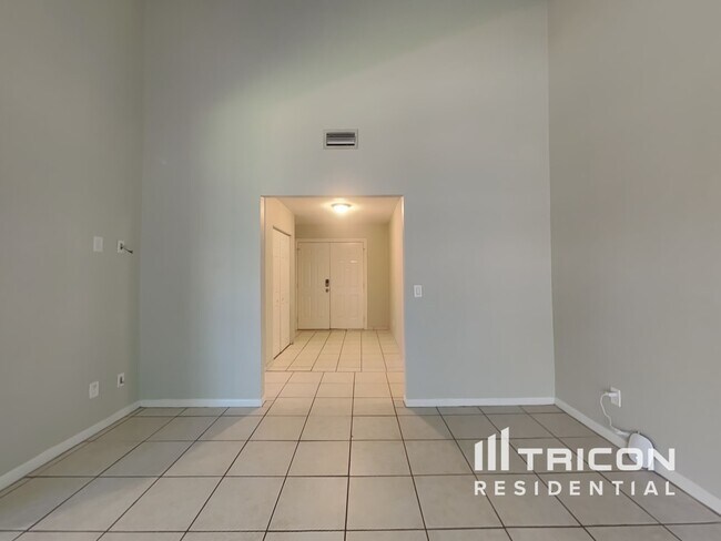 Foto del edificio - 3206 Shady Glen Cir