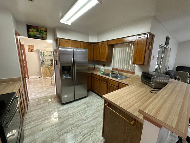 Building Photo - Great 3-Bedroom, 2-Bathroom Home located o...