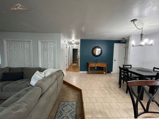 Foto del edificio - Beautiful Thurston 3 bedroom 2 bathroom HO...