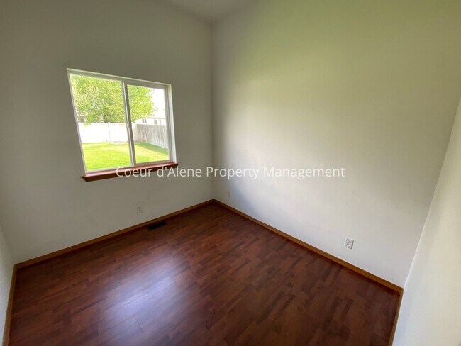 Foto del edificio - 3 bed house in Sunshine Meadows!