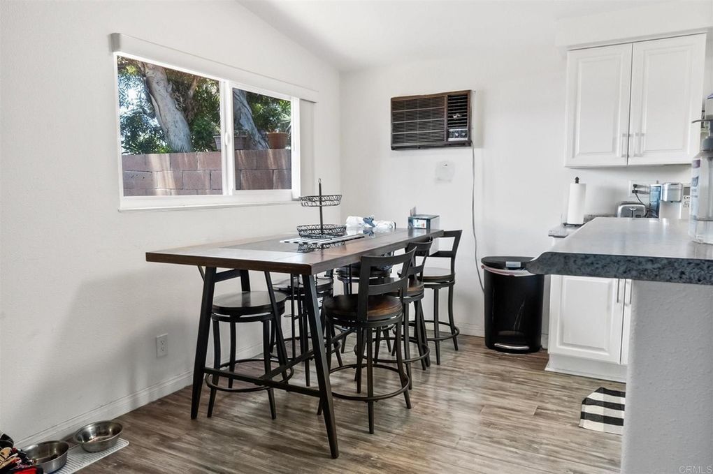 Dining Area - 3001 Coolidge Ave