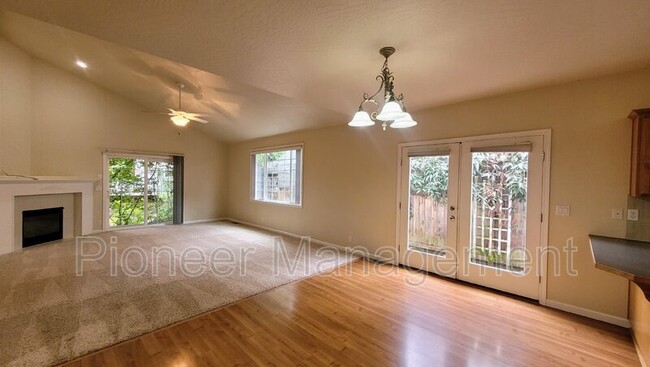 Building Photo - 3540 Sterling Woods Dr