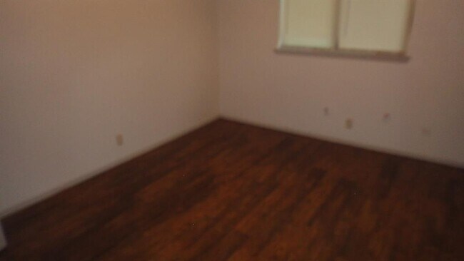 Building Photo - 1115 Collier St