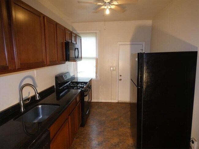 Foto del edificio - 2654 Lehman St