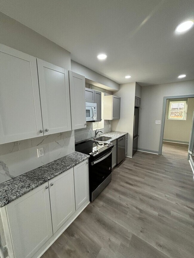 Foto del edificio - Brand New 2 Bedroom 1 Bath House in Pottst...