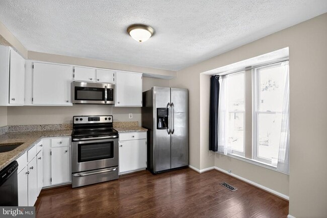 Building Photo - 7506 Summer Blossom Ln