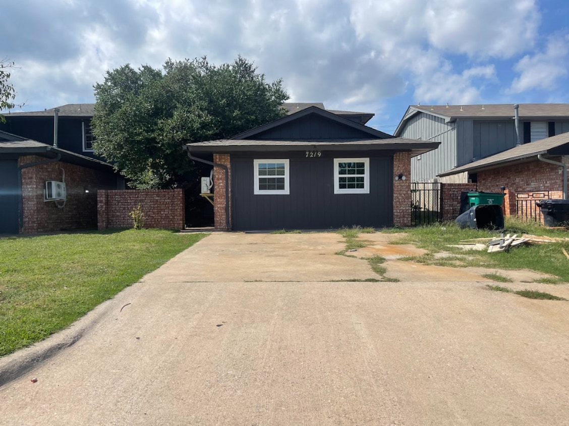 Photo - 7219 Edenborough Drive