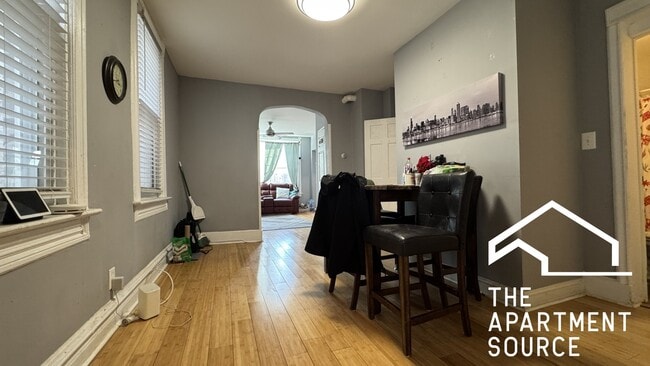 Building Photo - 2642 W Hirsch St