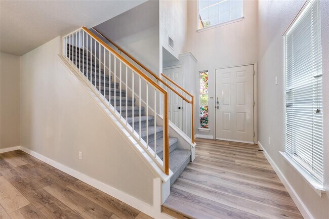 Foto del edificio - 1112 Doras Dr