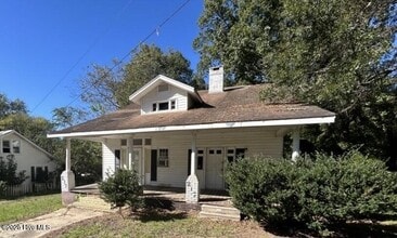 Building Photo - 217 Robinson St