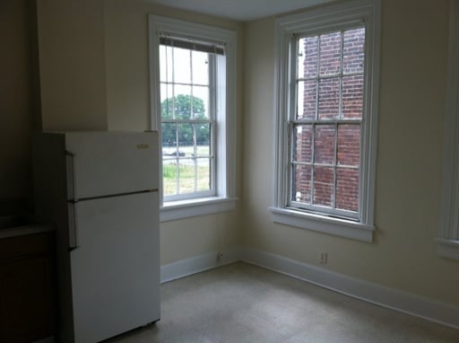 Building Photo - 106 E Leigh St