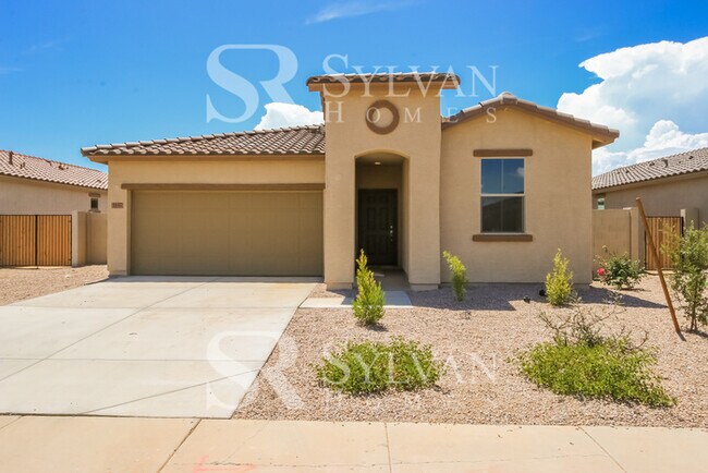 Building Photo - 1657 E Kingman Pl