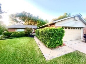 Building Photo - 2809 Olympia Dr