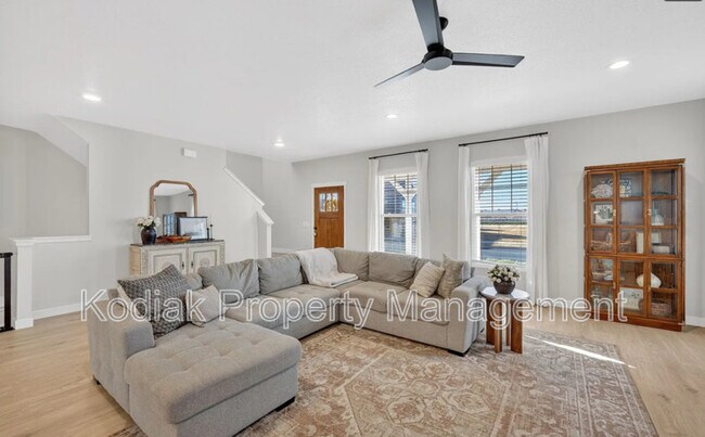 Foto del edificio - 979 Shoreline Dr
