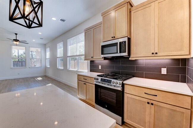 Building Photo - 156 Sea Foam Ct