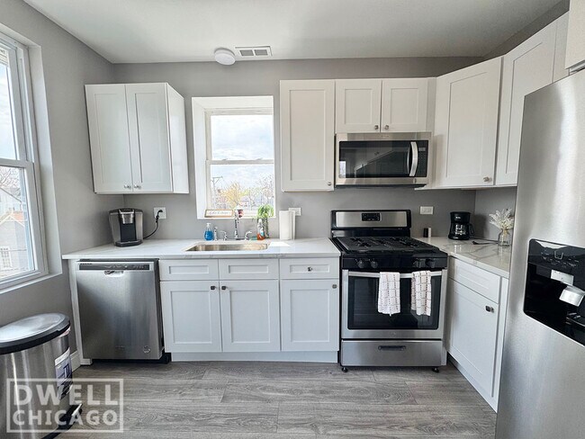 Foto del edificio - 1747 N Spaulding Ave