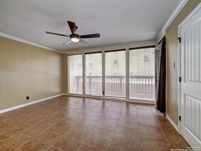 Foto del edificio - 15002 Windward Dr