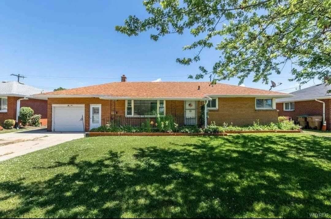 Primary Photo - 70 Vern Ln