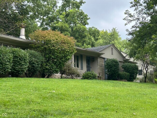 Foto del edificio - 5648 Rolling Ridge Rd