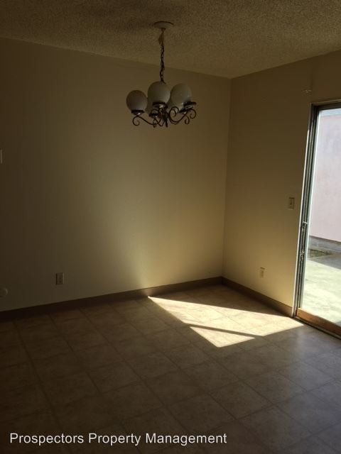 Building Photo - 2 br, 1 bath House - 1421 Taka Ct