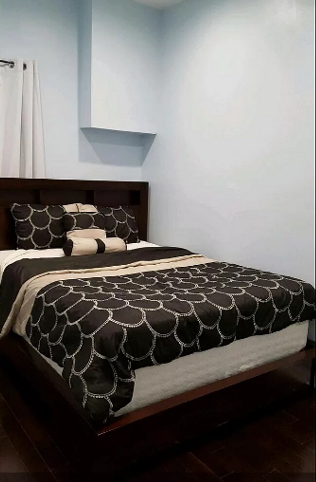 Foto del edificio - Luxurious 1-Bedroom Apartment in Mantua! A...