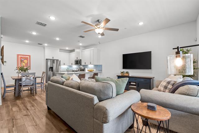 Foto del edificio - 2529 Barnwood Ln