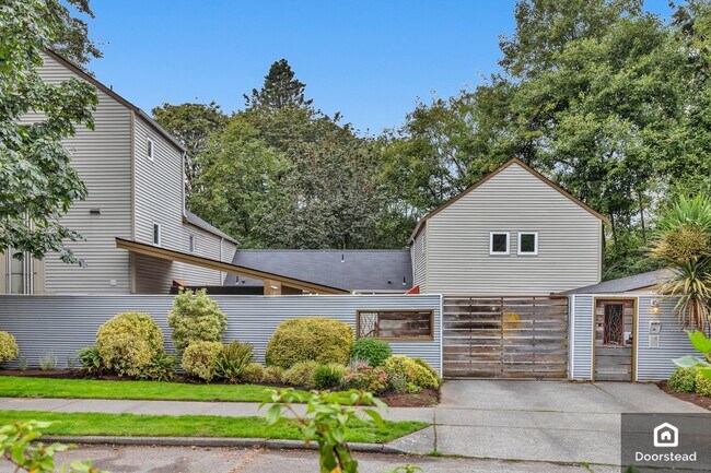 Building Photo - 3406 W Government Way
