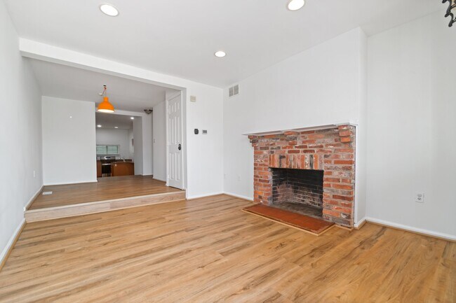 Foto del edificio - 805 S Hanover St