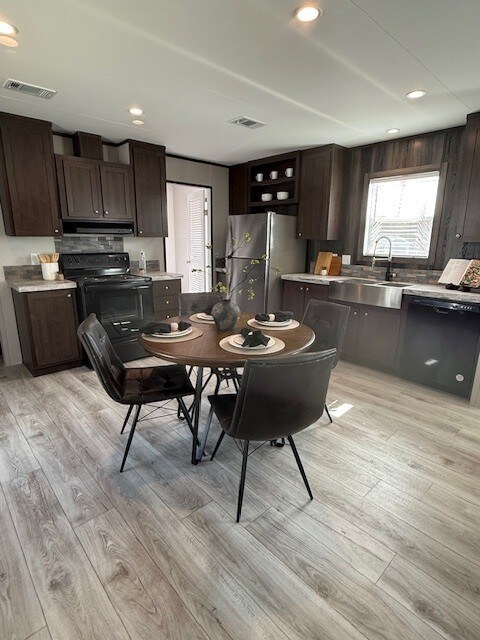 Foto del edificio - 15930 S Flores Rd