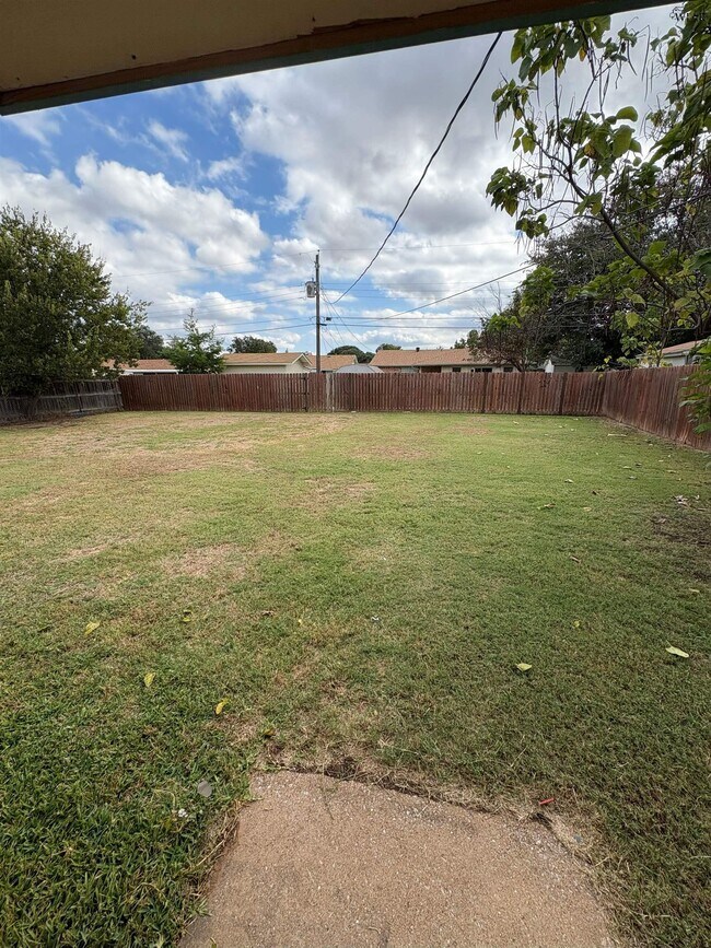 Foto del edificio - 209 Glasgow Dr