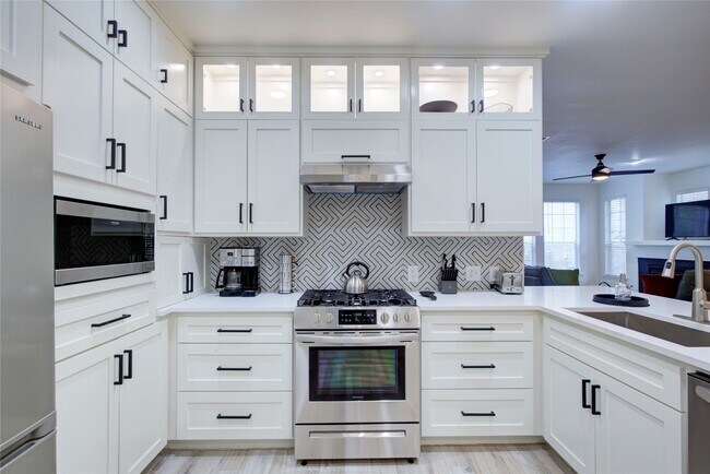 Foto del edificio - 76 Scarlet Woods Ct