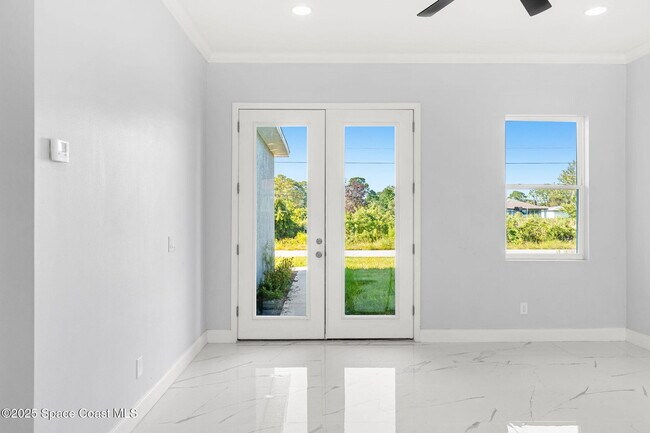 Building Photo - 1410 Towton St SE