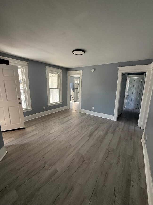 Building Photo - 912 Saratoga St