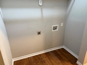 Building Photo - 1934 Austin Ave