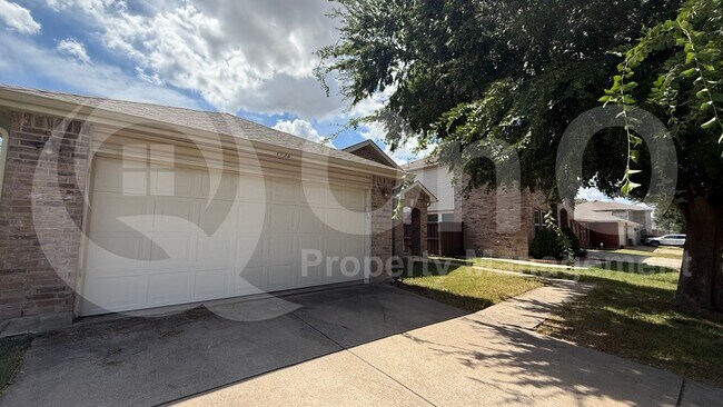 Foto del edificio - 1932 Foxfield Way