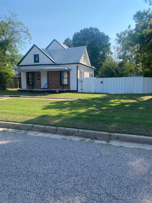 Building Photo - 309 N Louisa Ave