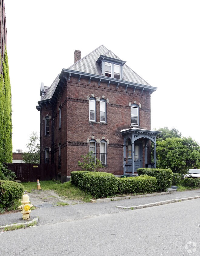 Primary Photo - 5 Jackson St
