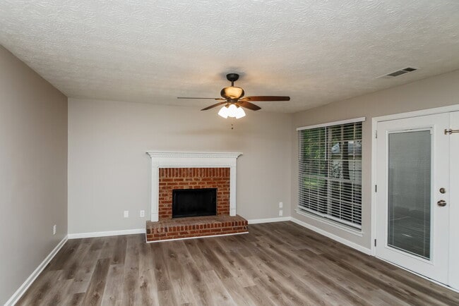Building Photo - 3621 Homewood Dr
