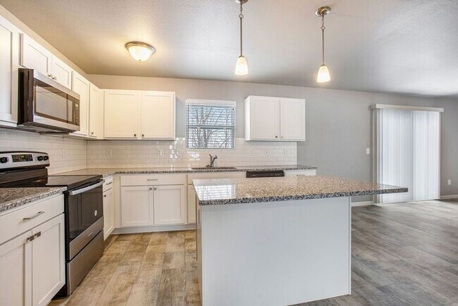 Foto del edificio - 5492 Eagle Glen Dr SW