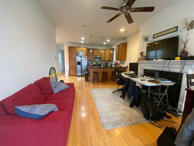 Building Photo - 1528 W Ohio St