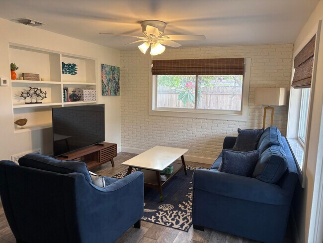 Foto del edificio - 501 SW 11th St